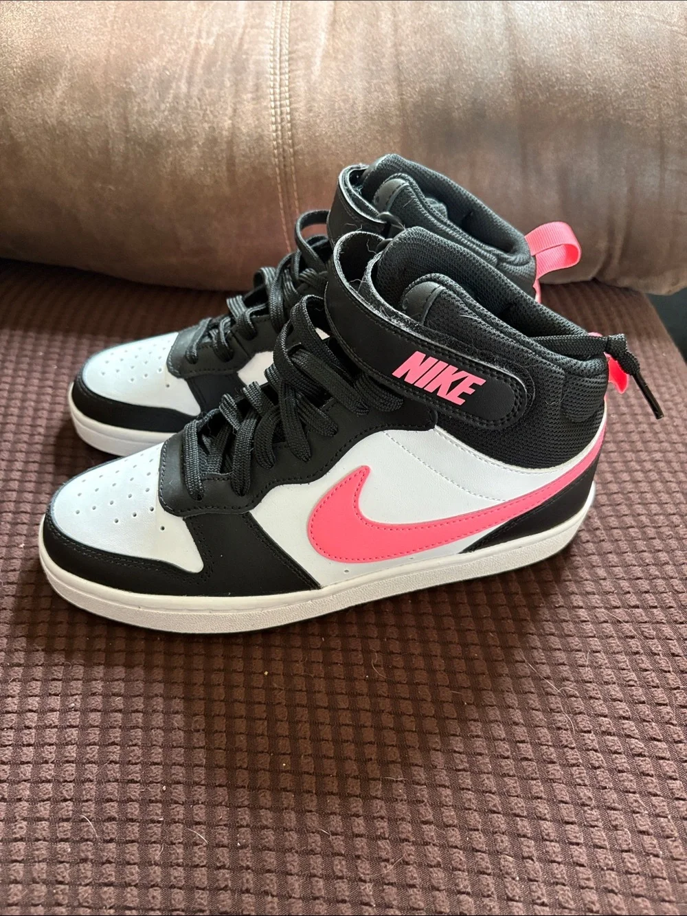 Nike Kids High-Top Sneakers in Black, White & Pink